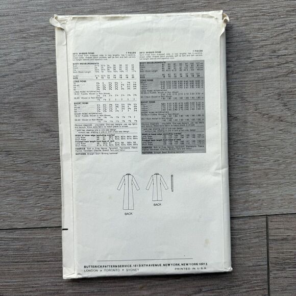 70s BUTTERICK 3910 LADIES TWO LENGTH ROBE PATTERN Sz 10 UNCUT - Picture 3 of 3